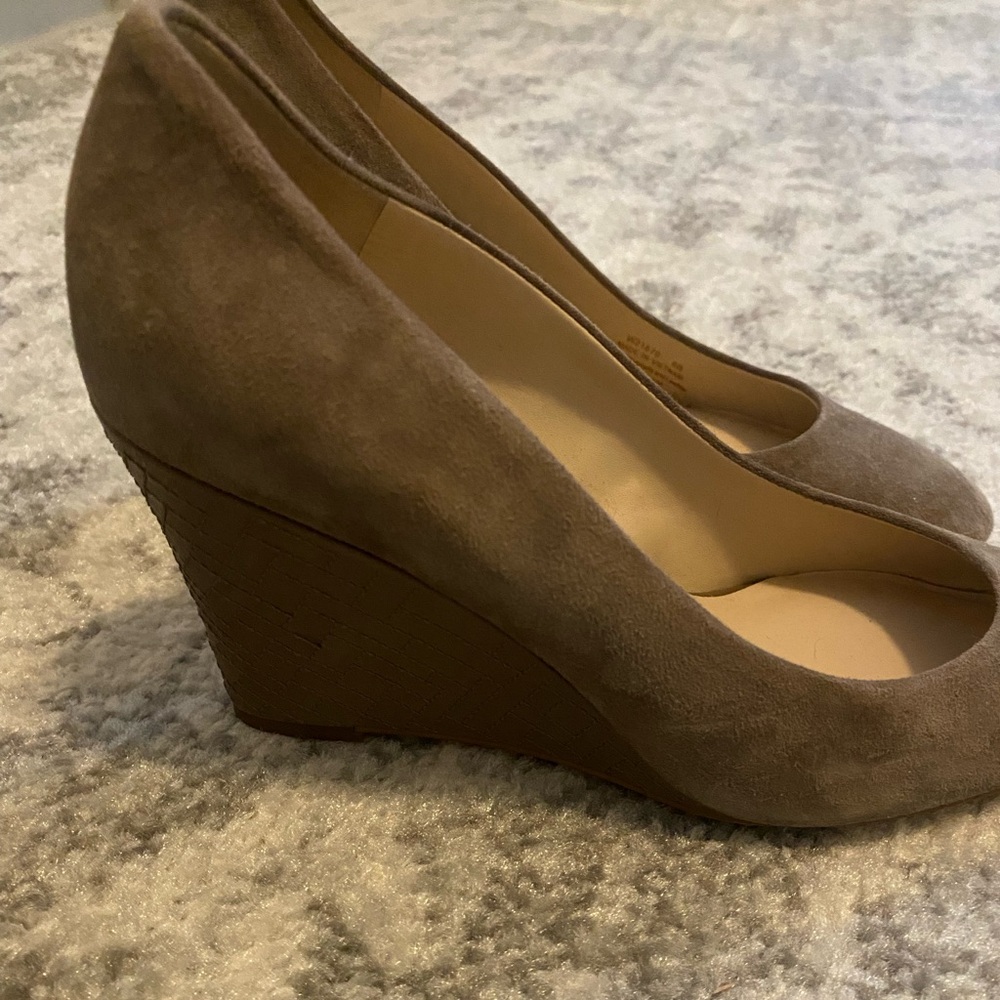 Like new-Cole Haan Marit Wedge Pump
